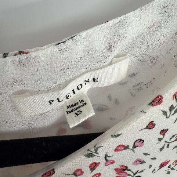 Pleione Sleeveless Top Size XS White Pink Ditsy Floral Pattern Chiffon - Picture 5 of 9